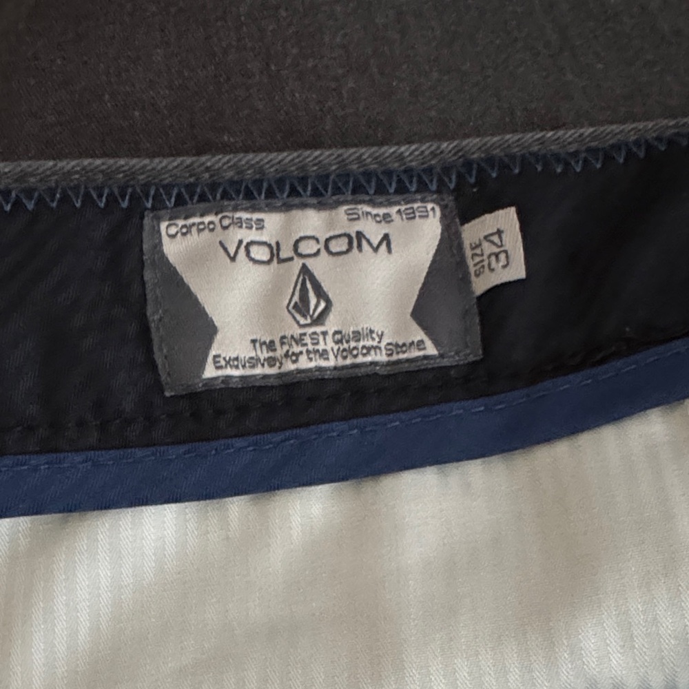 Volcom Men's Charcoal Flat Front Shorts - Picture 5 of 6